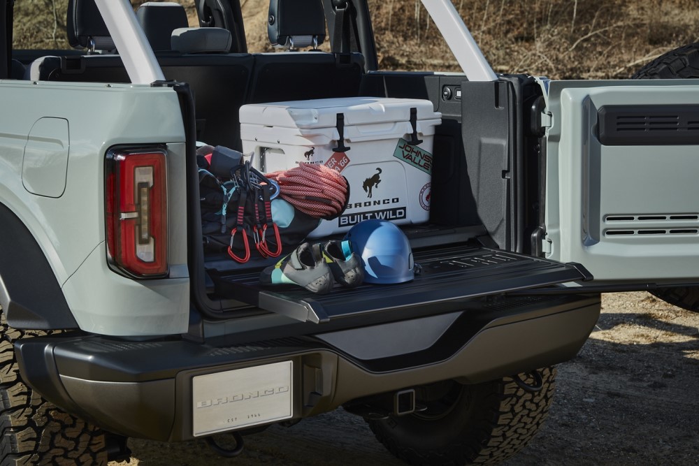 フォード ブロンコ 21 Ford Bronco ついに解禁 アメ車 逆輸入車 レストア 新車中古車のネット販売ならbpコーポレーション
