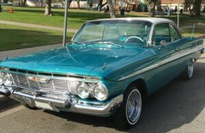 1961-chevrolet-impala-bubbletop